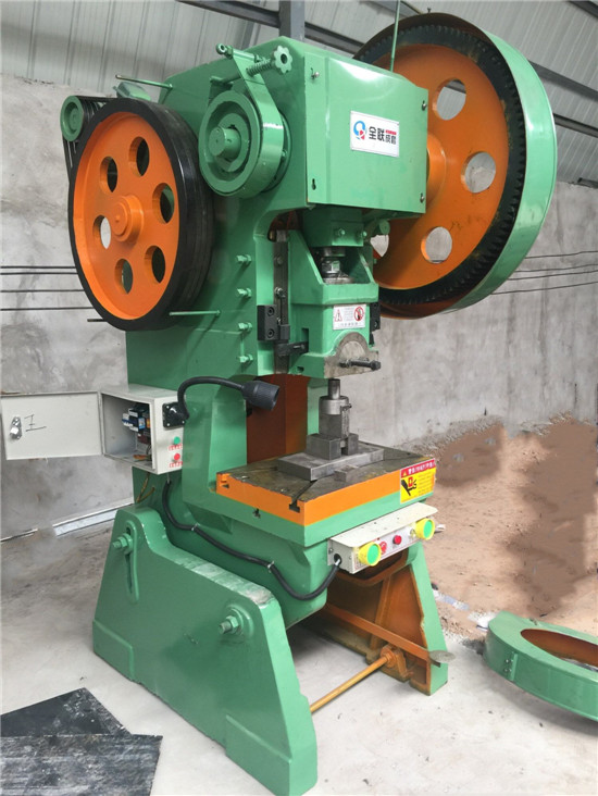 可傾(qing)式壓力機(ji)