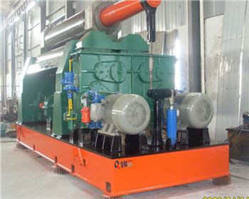 卷闆(pan)機的機械結構(gòu)和卷闆機輥的(de)數量劃分