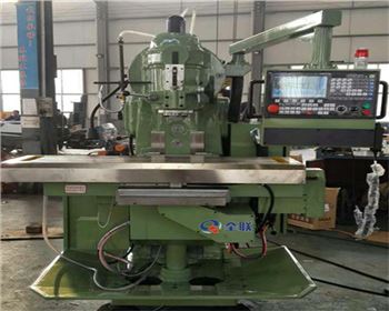 立式升(shēng)降台數控銑(xi)床​