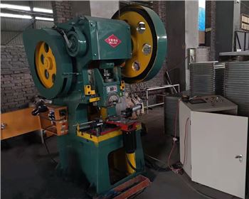 河南法蘭沖(chòng)孔機